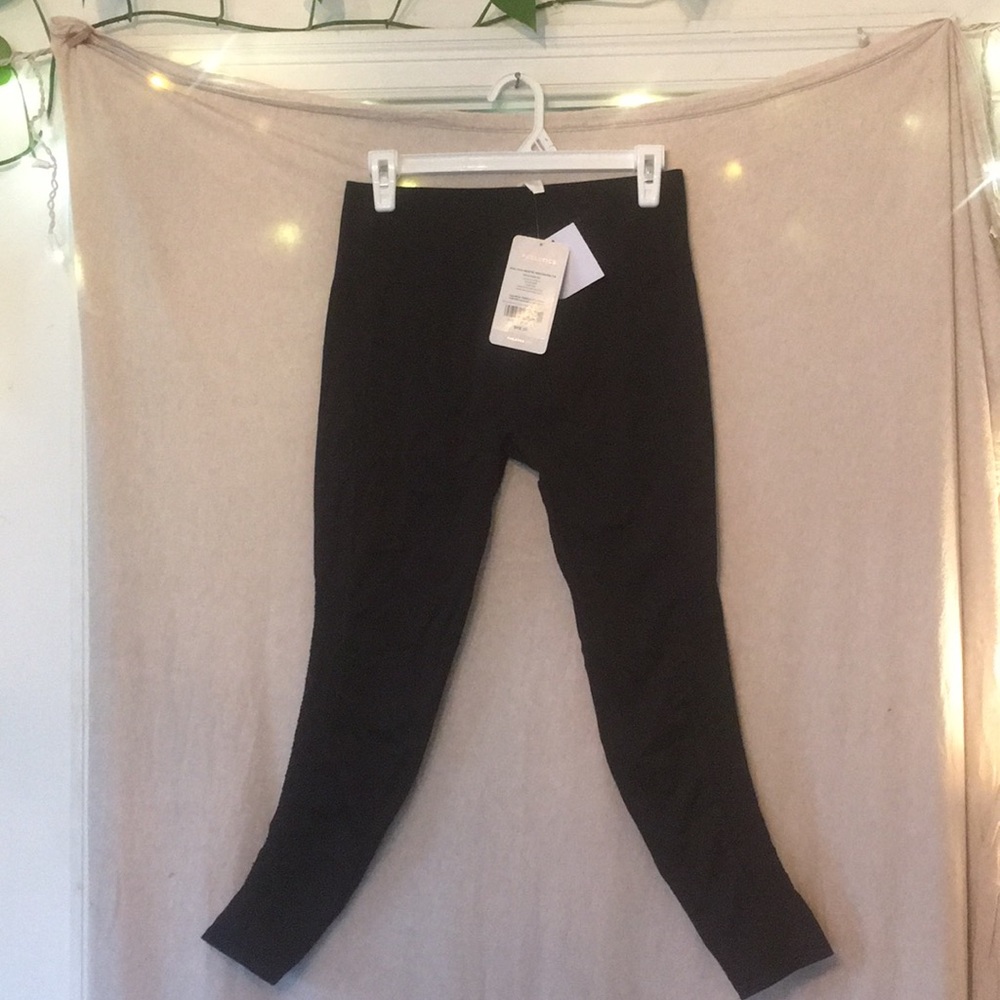 NWT Sz L Fabletics high waisted 7/8 leggings